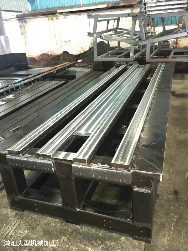 大型自動化設(shè)備機(jī)架焊接加工